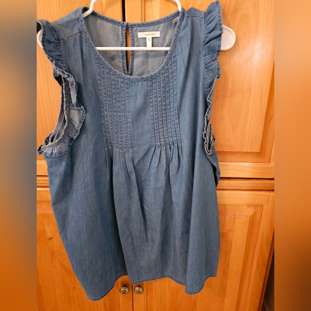 Maurices top